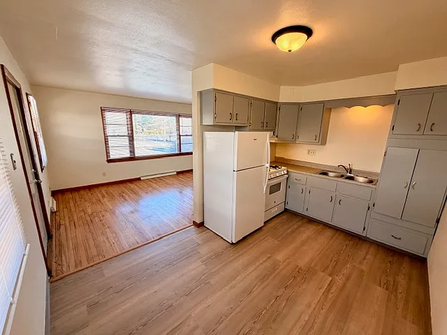 838 Halsted Rd — Photo 3