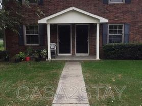541 Hanover Dr, Hanover, IN