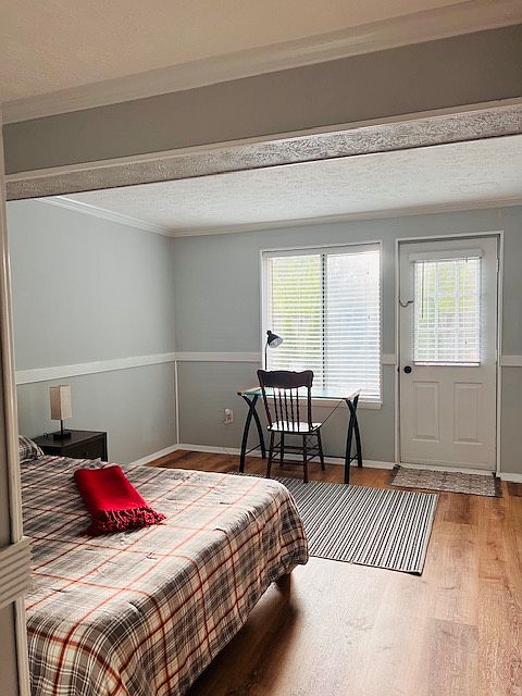 1st image of 5871 Clarendon Springs Pl
