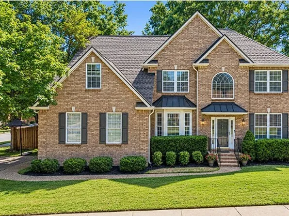 283 Stonehaven Cir, Franklin, TN 37064