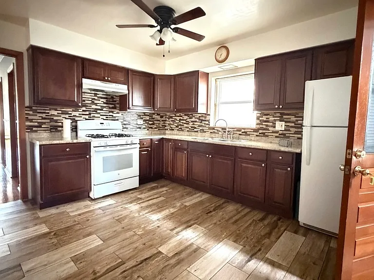 7732 W Addison St #1 — Photo 18