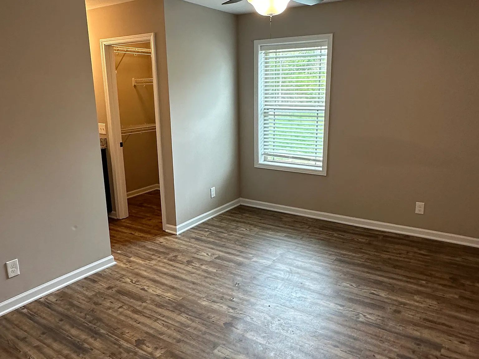 2 bed, $1,400 — Photo 3