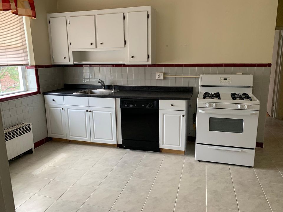 1st image of 51 King St