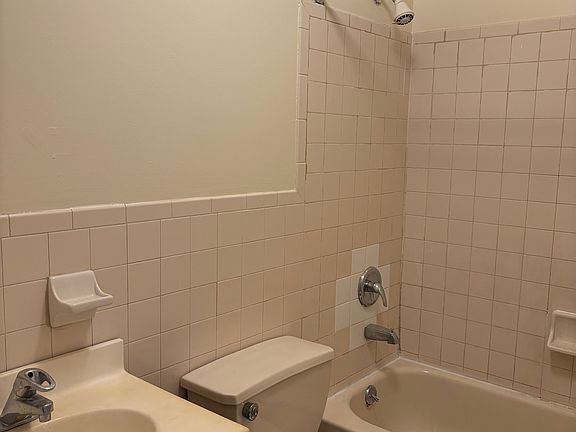 5th image of 169 Brook Ave Floor 1