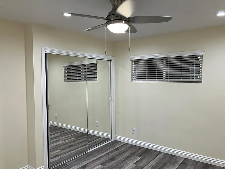 334 Crocker Ave — Photo 15
