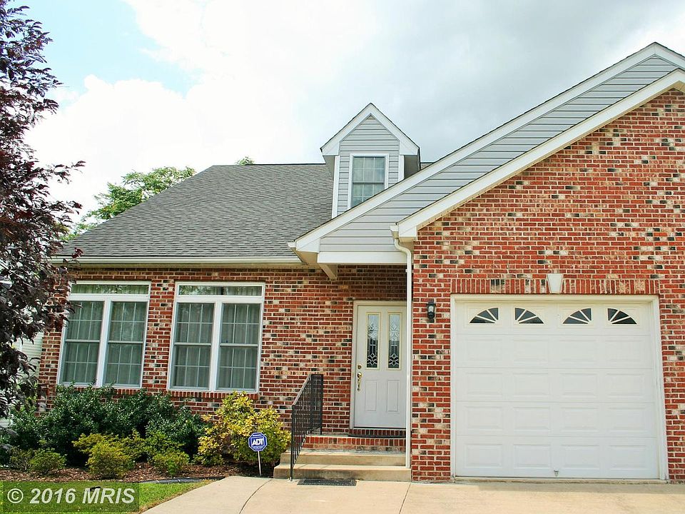 1st image of 276 Brookline Dr