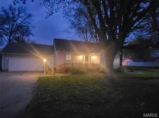 575 N Plum St, Breese, IL 62230