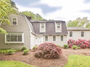 31 Norfield Rd, Weston, CT 06883