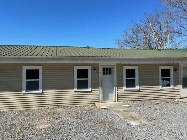 2 Bed/1 Bath Apartment (Ground Floor), 101 Bens Way APT 4, Scottsville, KY 42164