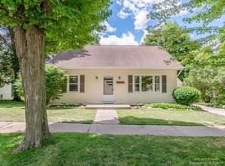 7671 Ann Arbor St, Dexter, MI 48130