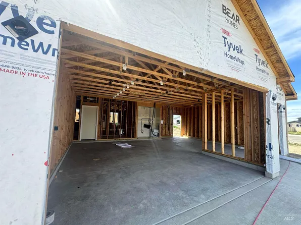 611 Fallen Leaf Ave, New Plymouth, ID 83655