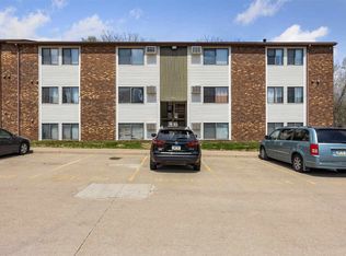 914 Benton Dr APT 13, Iowa City, IA 52246