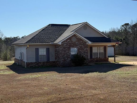 2nd image of 1738 Henderson Hwy