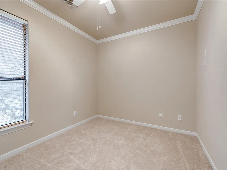 2420 Fawkes Ln — Photo 41