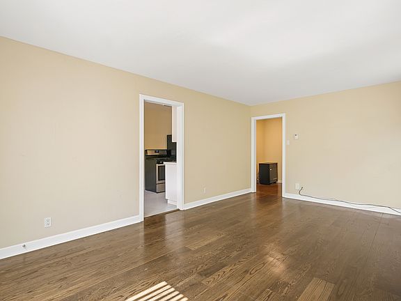 3rd image of 1125 El Camino Real #11313503