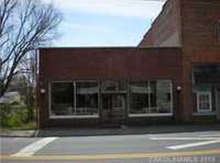 137 W Salisbury St, Denton, NC 27239