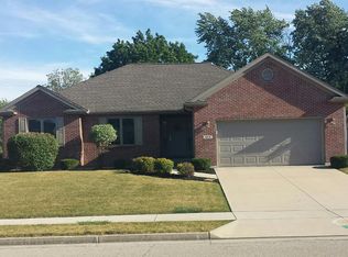 444 Clover Hill Dr, Tipp City, OH 45371