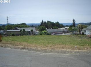 NE Alder St, Roseburg, OR 97470