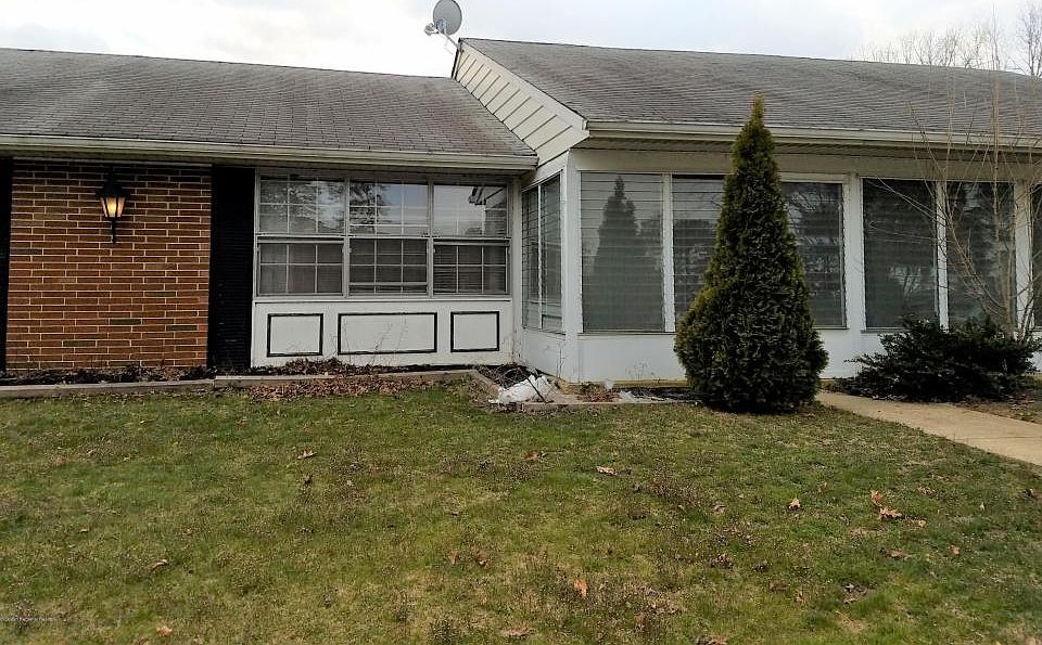 1st image of 673A New Castle Ct #100A