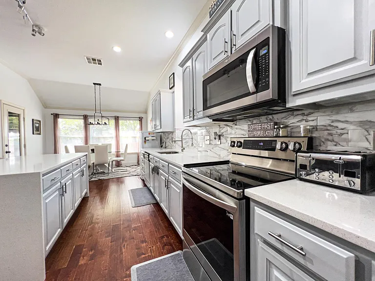 5915 Ivy Glen Dr — Photo 31