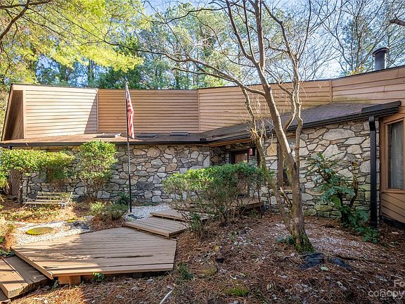 2nd image of 215 Mimosa Hills Dr