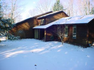 17525 W Spring Lake Rd, Spring Lake, MI 49456