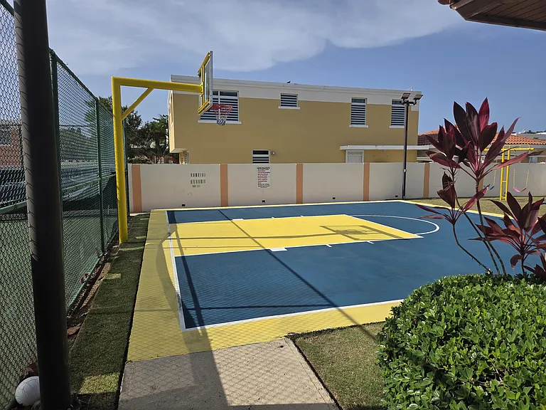 11 Grand Palm Cir — Photo 2
