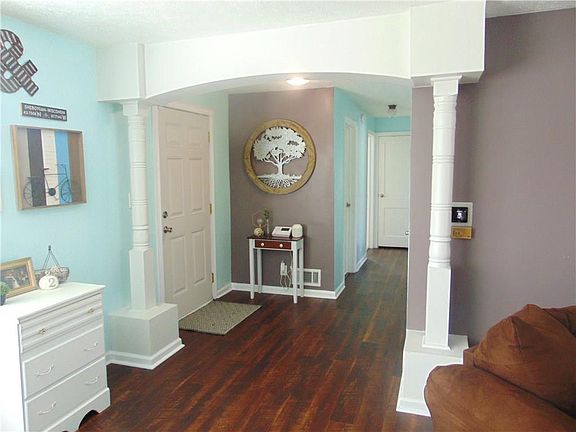 5th image of 1250 N Lynhurst Dr