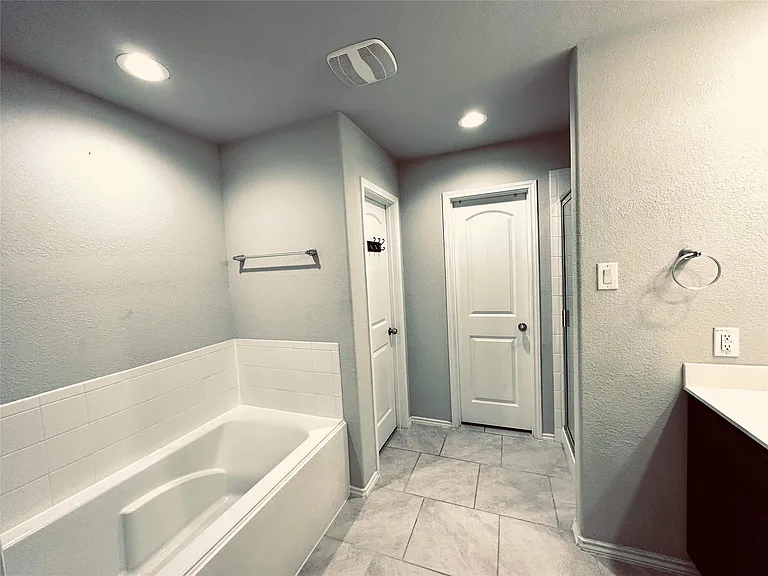 22043 Mission Canyon Ln — Photo 13