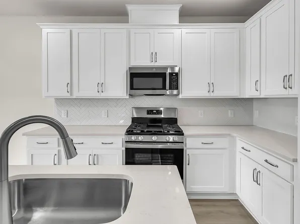 108 Breezy Day Dr, Summerville, SC 29486
