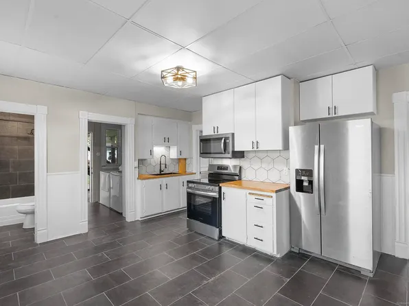 111 Belden St #1A, New Britain, CT 06051