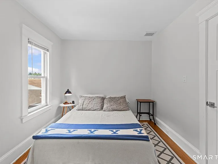 653 Forest Rd — Photo 18