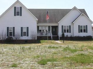 100 Blueberry Ln, Willow Spring, NC 27592