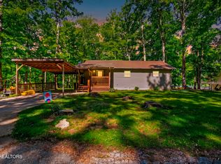 603 S Lake Dr, Oneida, TN 37841
