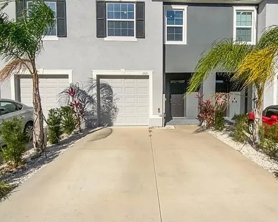 2921 Flowering Moss Run — Photo 1