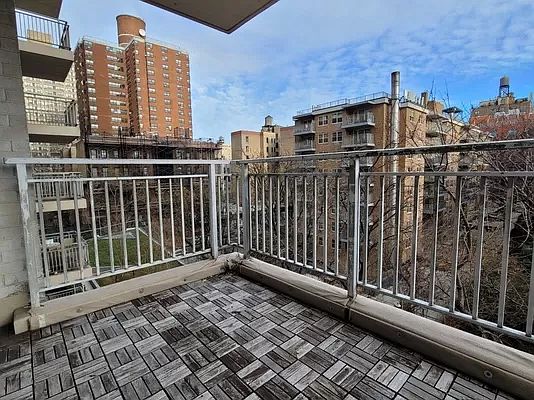 5th image of 70 W 93rd St APT 24e