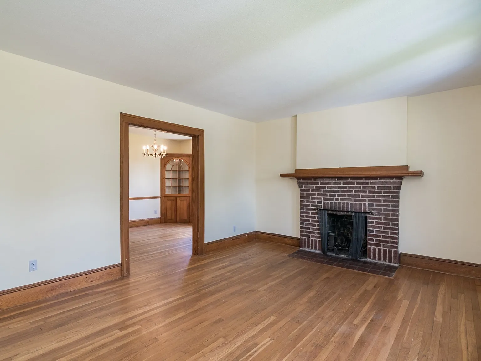 3 bed, 1.5 bath, 2012 sqft, $2,500 — Photo 4