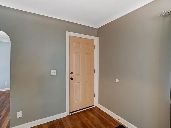 5th image of 6126 Hammel Ave