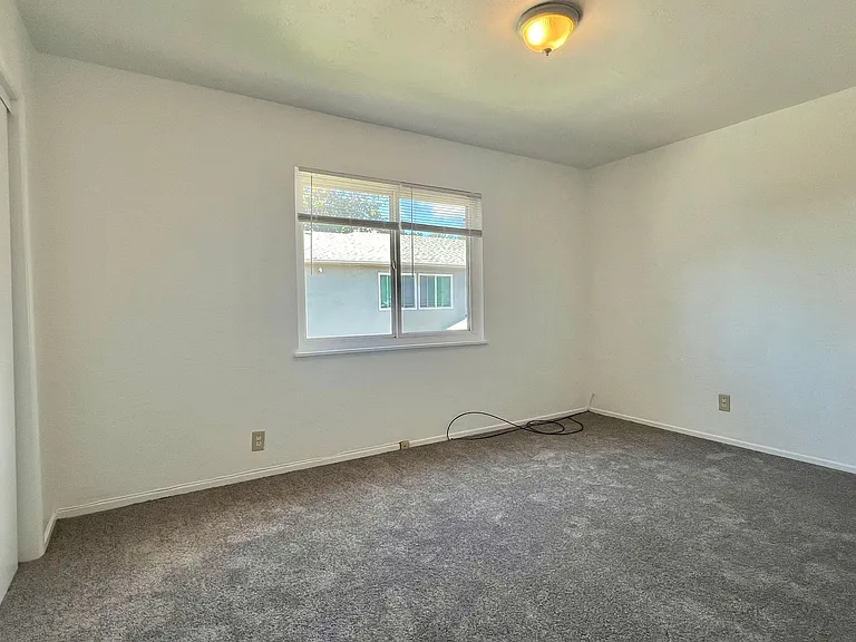 4350 Fleming Ave — Photo 7