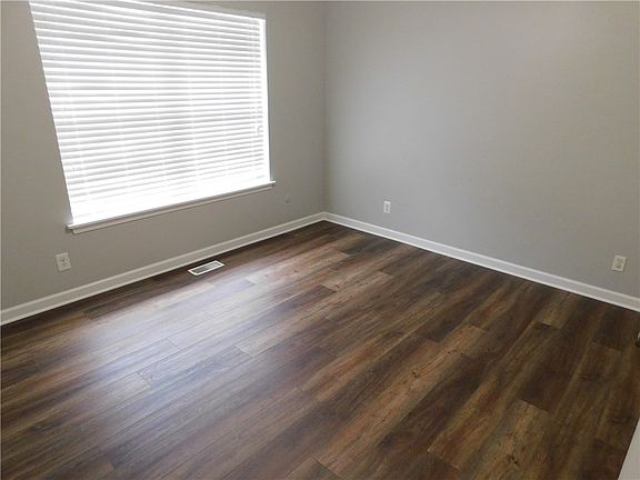 5th image of 2628 E Kantz Dr