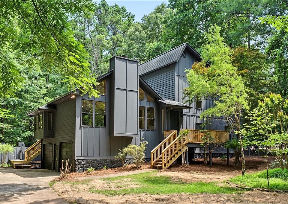 1st image of 120 Emerald Cove Dr