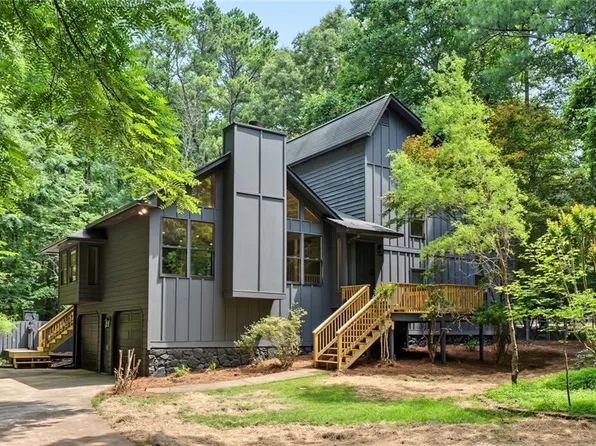 120 Emerald Cove Dr, Woodstock, GA 30189