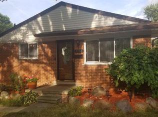 5952 Kinmore St, Dearborn Heights, MI 48127