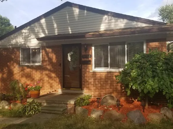 5952 Kinmore St, Dearborn Heights, MI 48127