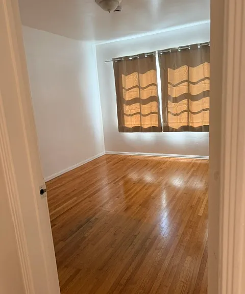 10942 Moorpark St — Photo 12