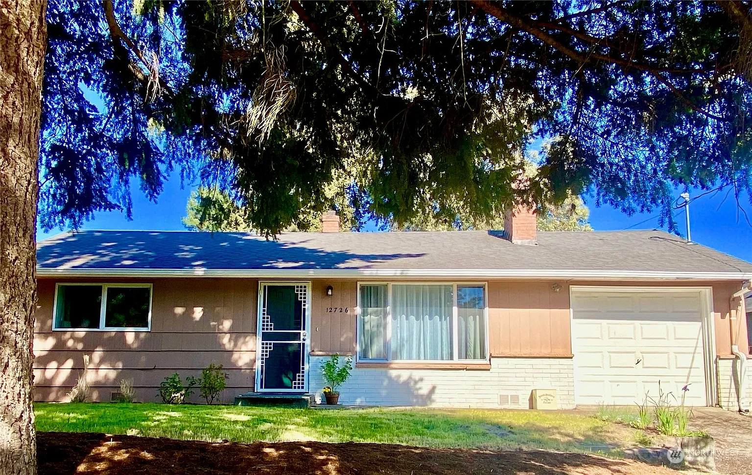 12726 26th Avenue NE photo 1