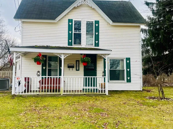 407 Oakland St, Holly, MI 48442