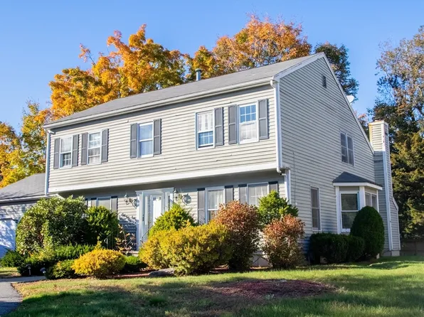 4 Robinette Rd, Stoughton, MA 02072