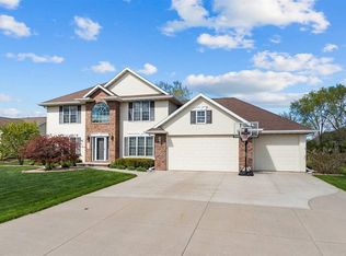 N9213 Phlox Dr, APPLETON, WI 54915