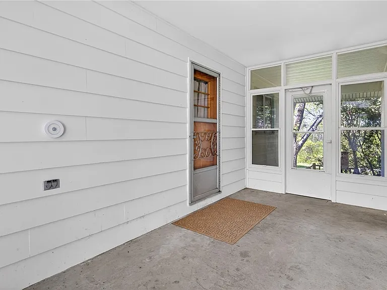 11 Forest Ln — Photo 17